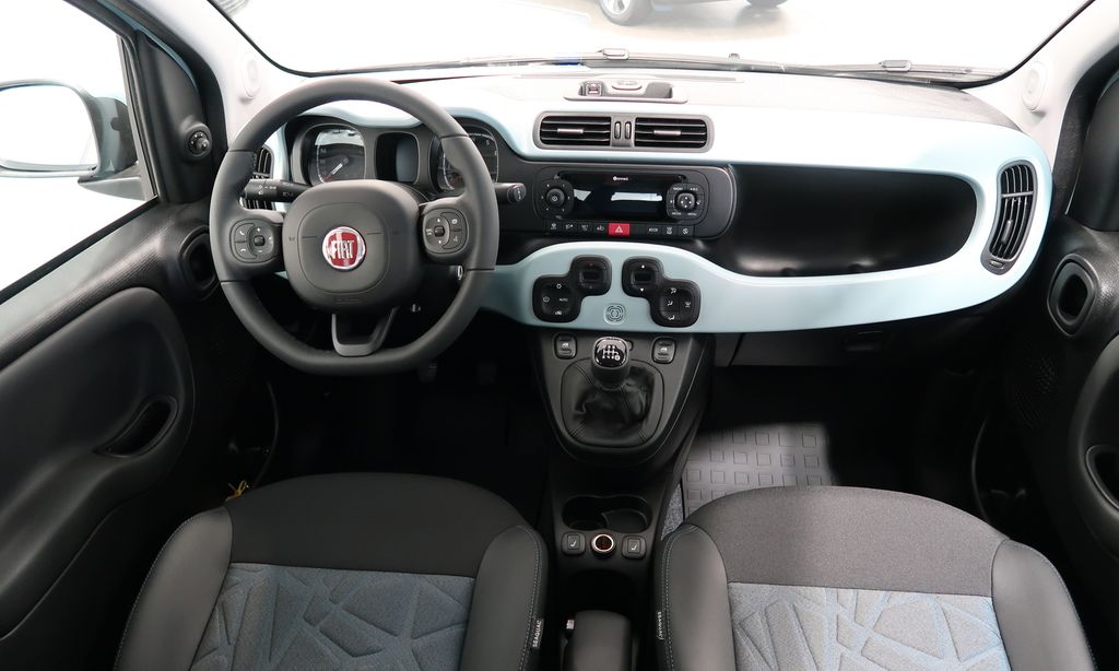 Fiat panda Launch Hybrid interior